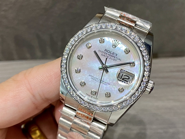 激安ロレックス背面デザイン